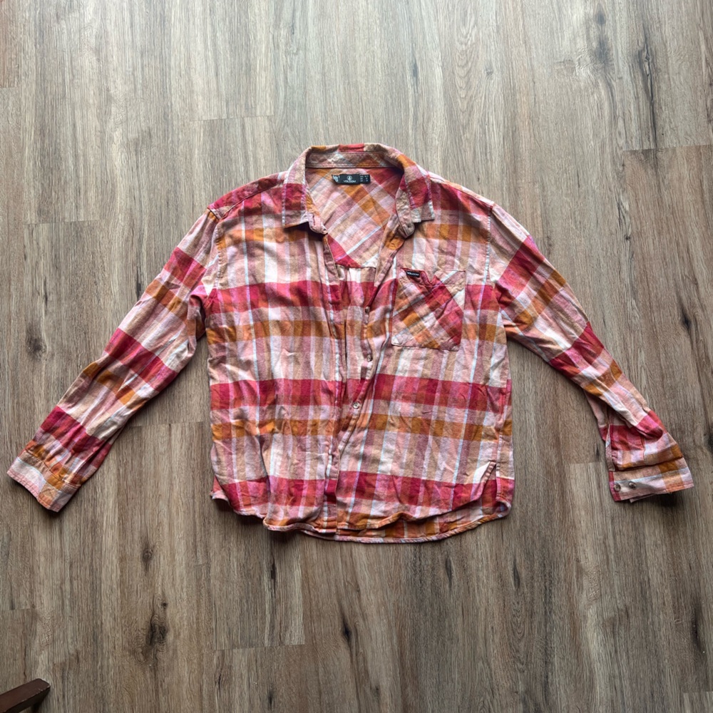 Volcom button up